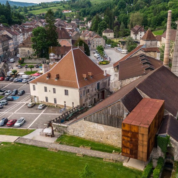 Mizenboîte La Grande Saline au coeur de la vallée de Salins-les-Bains