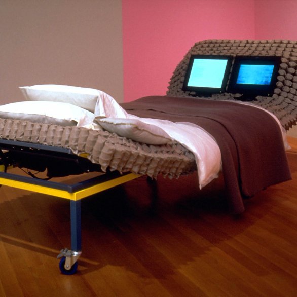 Hella Jongerius, Bed in Business, 2001; © Jongeriuslab