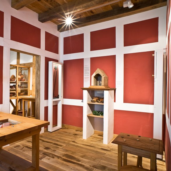 Privater Wohnraum eines rekonstruierten Streifenhauses