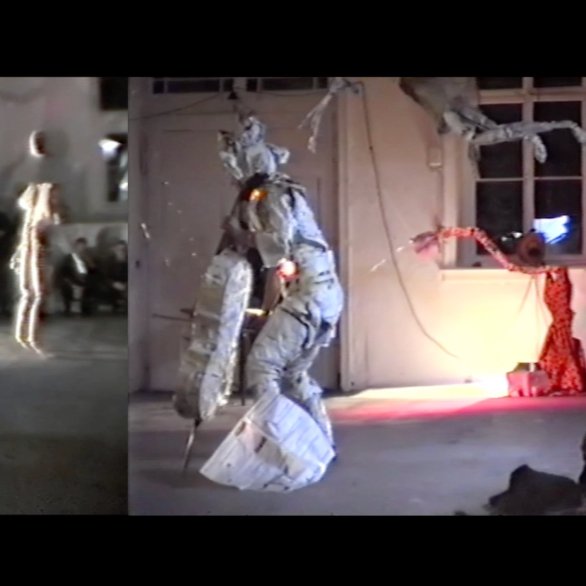 Mo Diener, Damenball, 1989, Performance mit Cello, Videostill © Mo Diener