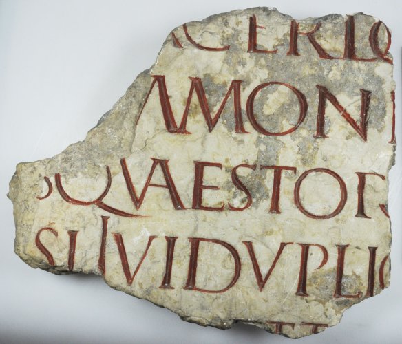 Fragment d'inscription, époque gallo-romaine