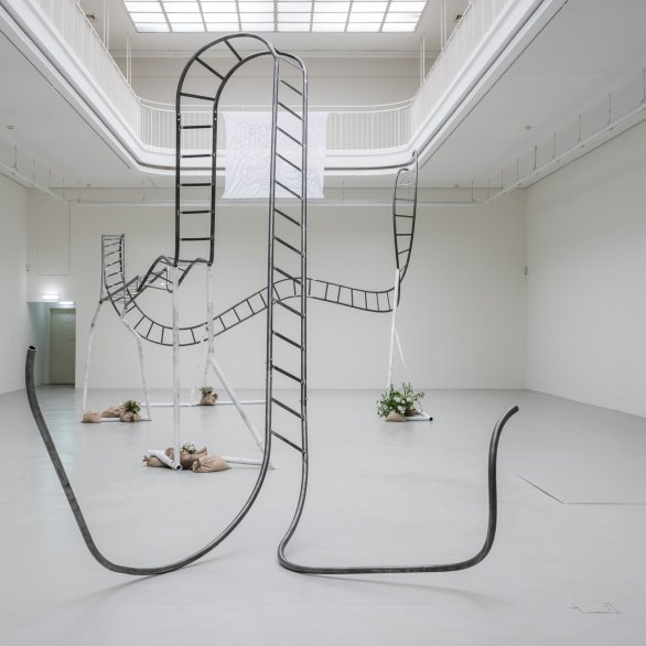 Jesse Darling, Gravity Road, Kunstverein Freiburg, 2020, Foto: Marc Doradzillo