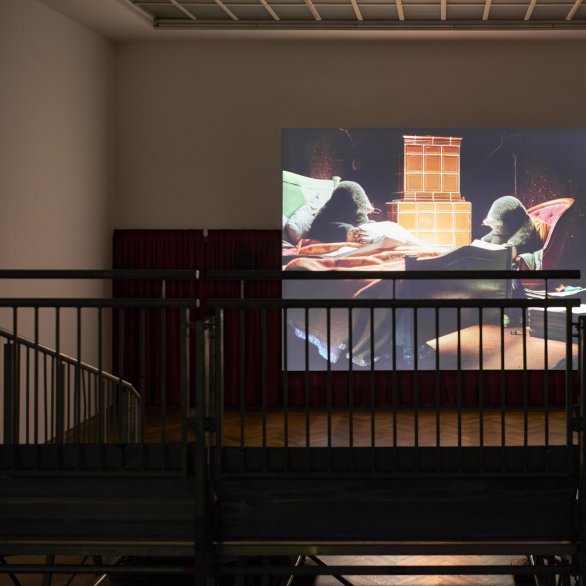 Diego Marcon, Dolle, 2023, Installationsansicht, in: Diego Marcon, Have You Checked the Children, Kunsthalle Basel, 2023, Foto: Philipp Hänger / Kunsthalle Basel