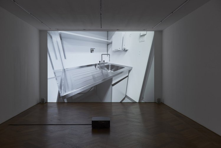 Daniel Turner, Three Sites, Kunsthalle Basel, 2022. Installationsansicht: BASF / Novartis / Holdenweid. Foto: Philipp Hänger / Kunsthalle Basel