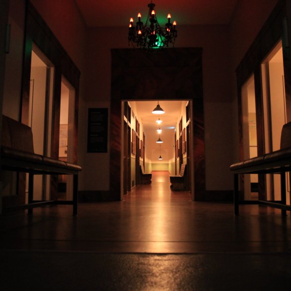 Visiter un lieu de mémoire… autrement.🔦 Une expérience immersive, sobre et marquante.