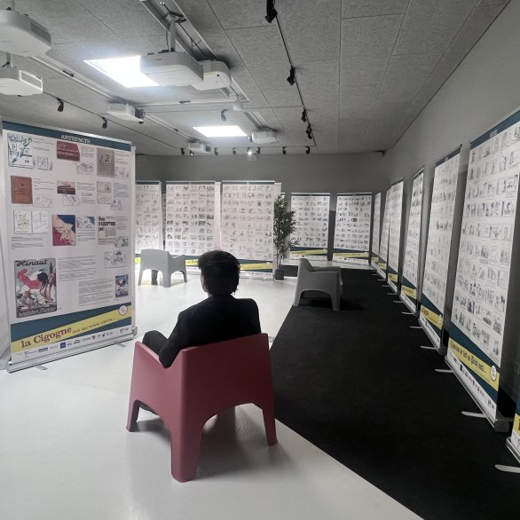 Ecrite par Igor Futerrer, la pièce de théâtre « La Cigogne n’a qu’une tête » met en scène le récit d’un groupe d’amis dans l’Alsace annexée de fait au IIIème Reich, entre attentisme, résistance et ralliement au nazisme