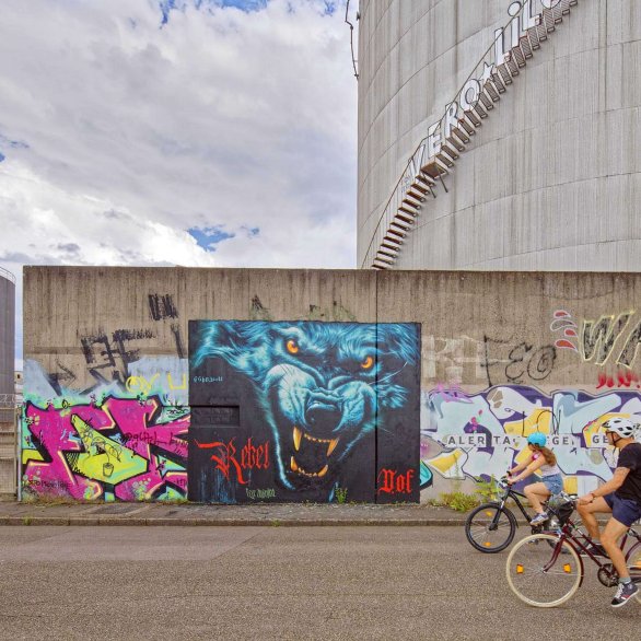 Graffiti in Basel mit dem Velo erfahren. Foto: Martin Schulte-Kellinghaus, 2024