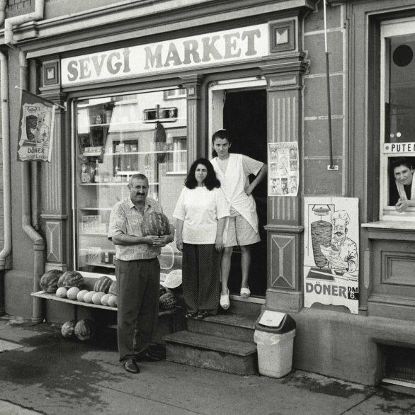 Türkisches Lebensmittelgeschäft in Lörrach 1996, Foto: Rolf frei