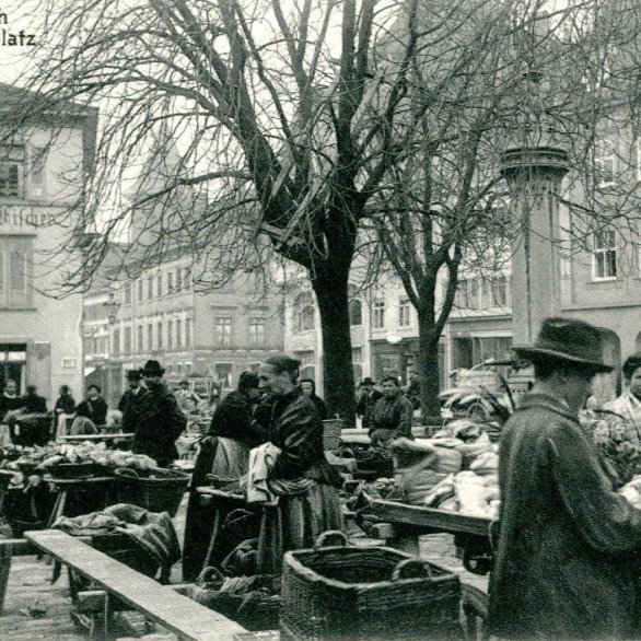 Markt in Lörrach um 1910. Postkarte Sammlung Dreiländermuseum Markt in Lörrach um 1910. Postkarte Sammlung Dreiländermuseum