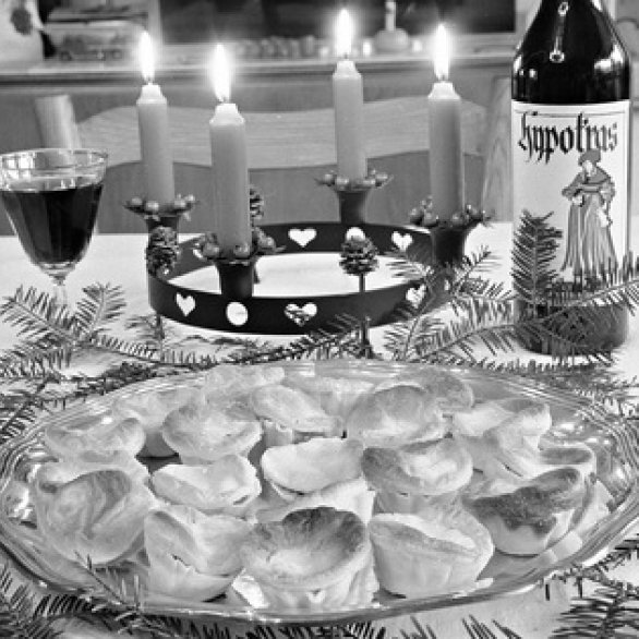 Hypokras und Sunntigspastetli, 1973 Staatsarchiv Basel-Stadt, BSL 1031 1-6195 1 (Foto Hans Bertolf)