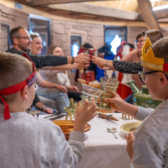 Am Tisch des Burgherrn - Familienworkshop © Vincent Schneider