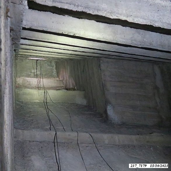 Intérieur de la coque/toit de la chapelle
