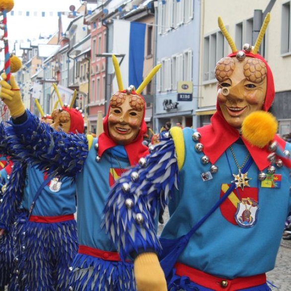 Traditioneller Umzug in Neuenburg am Rhein