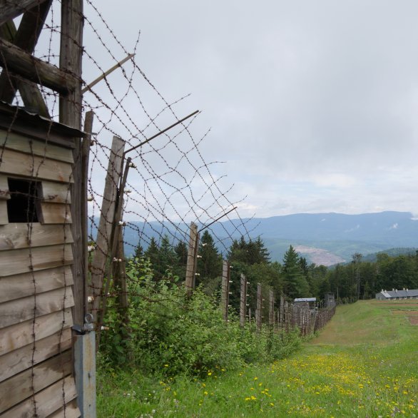 Grenzzaun des Portals - copyright Mémorial de Natzweiler-Struthof