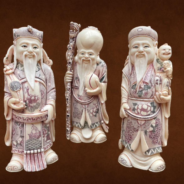 Die drei Glücksgötter Fu, Lu und Shou, Elfenbein geschnitzt und koloriert, China